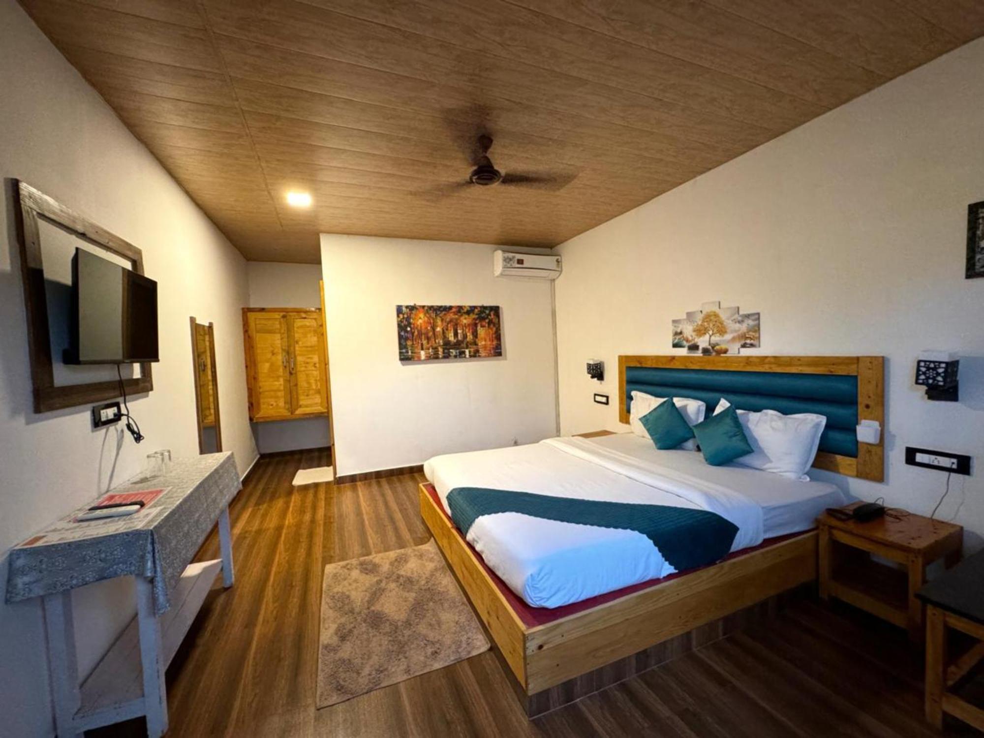 White Truffle Resort, Арамбол Екстериор снимка